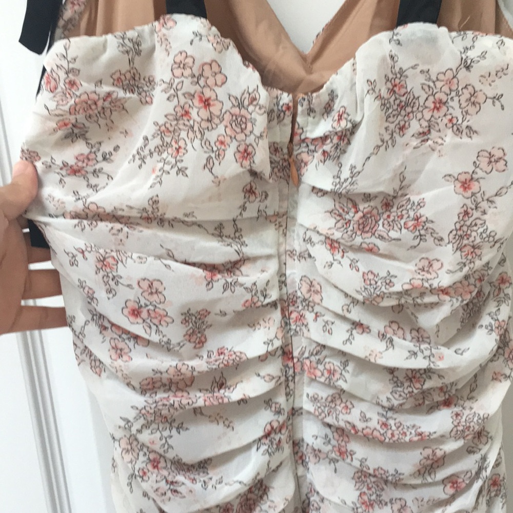 Dress - Picture 4 of 5